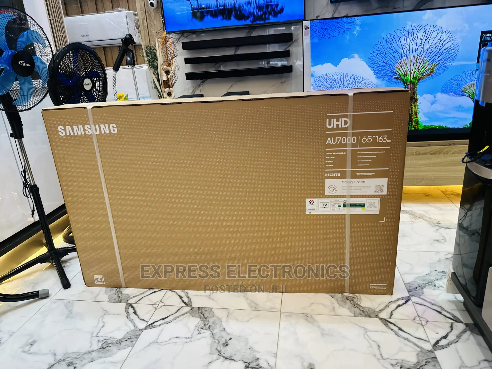 Triliminous Display UHD Samsung 65”Au7000 Tv