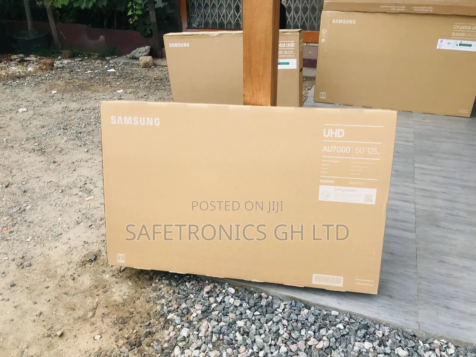 Stay Entertained With Samsung 50” LED Au70