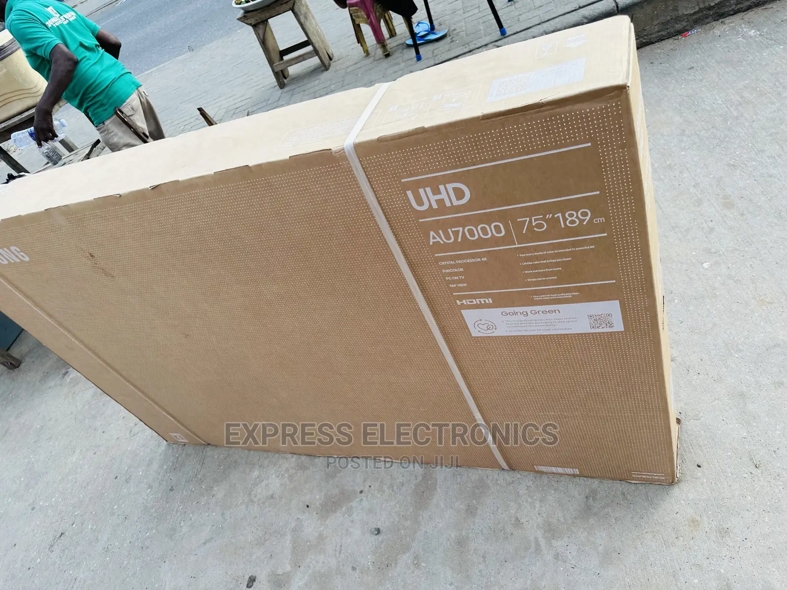 Crisp and Vivid Pictures UHD 75au7000 Samsung Tv