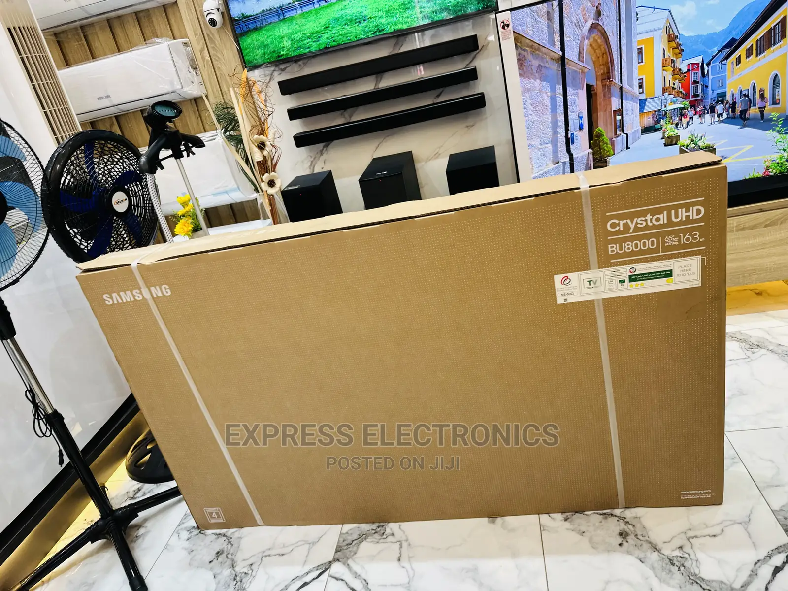 100%Pure UHD Display Samsung 65”Bu8000 Tv