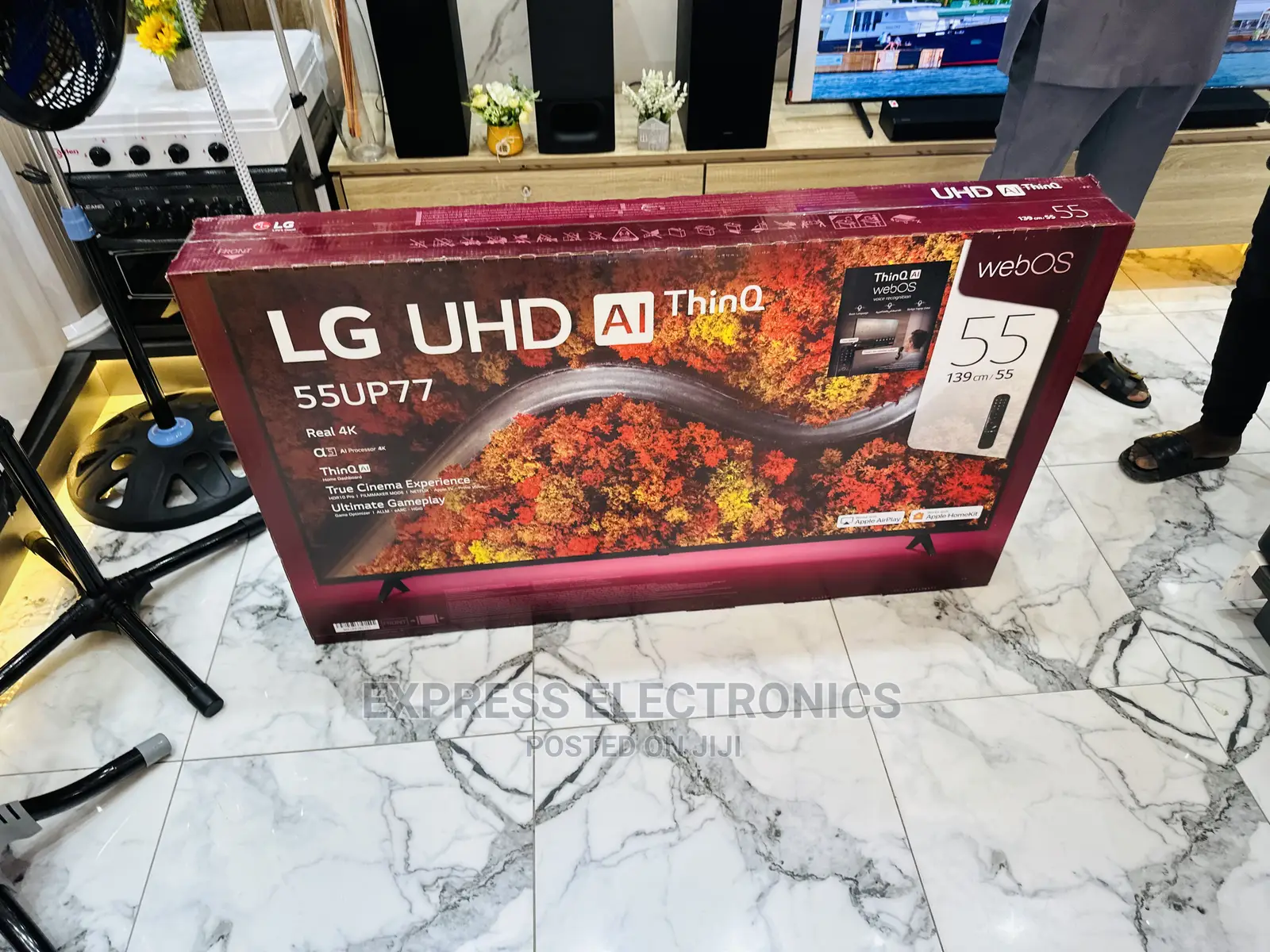Vivid Wide Enhanced Color LG UHD 55”Up77