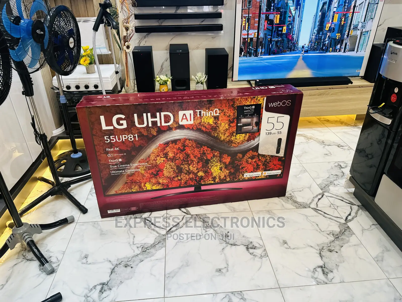 LG Vivid Wide Enhanced LED UHD Smart Up81 56”