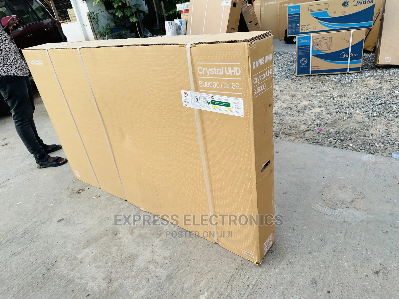 Quad Core Processor UHD Samsung 75”Bu8000 Tv