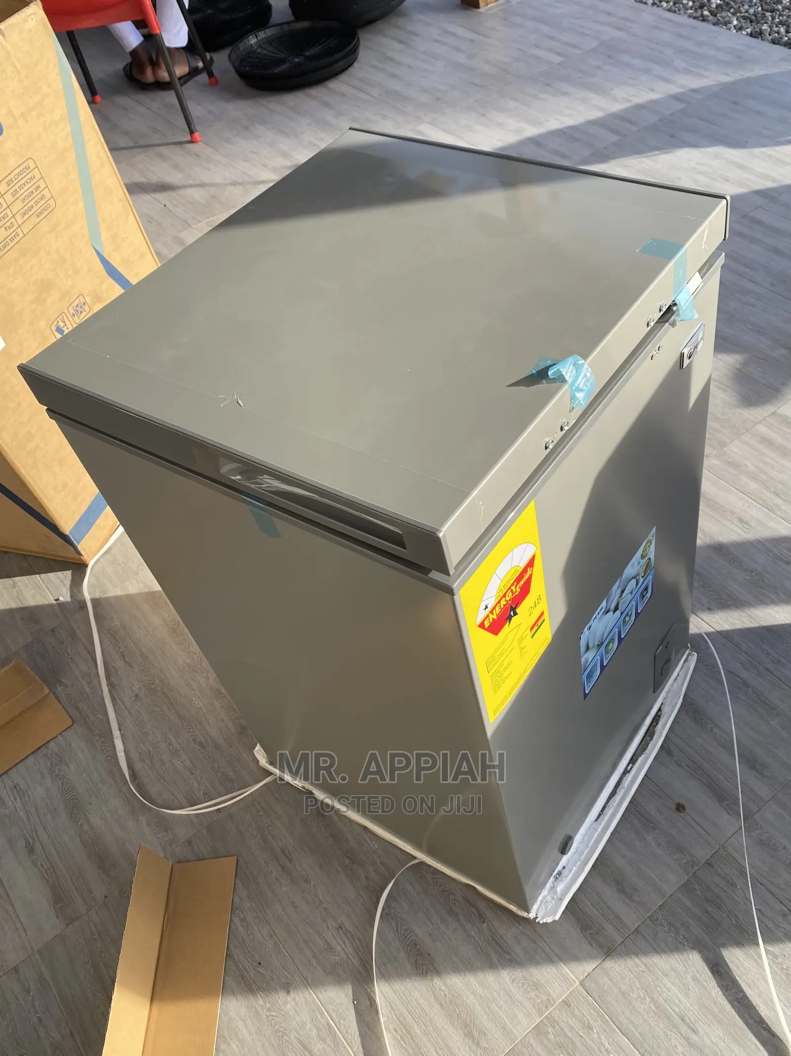 Quality Yet Affordable Pearl PCF-185(141 Liters)Ches Freezer