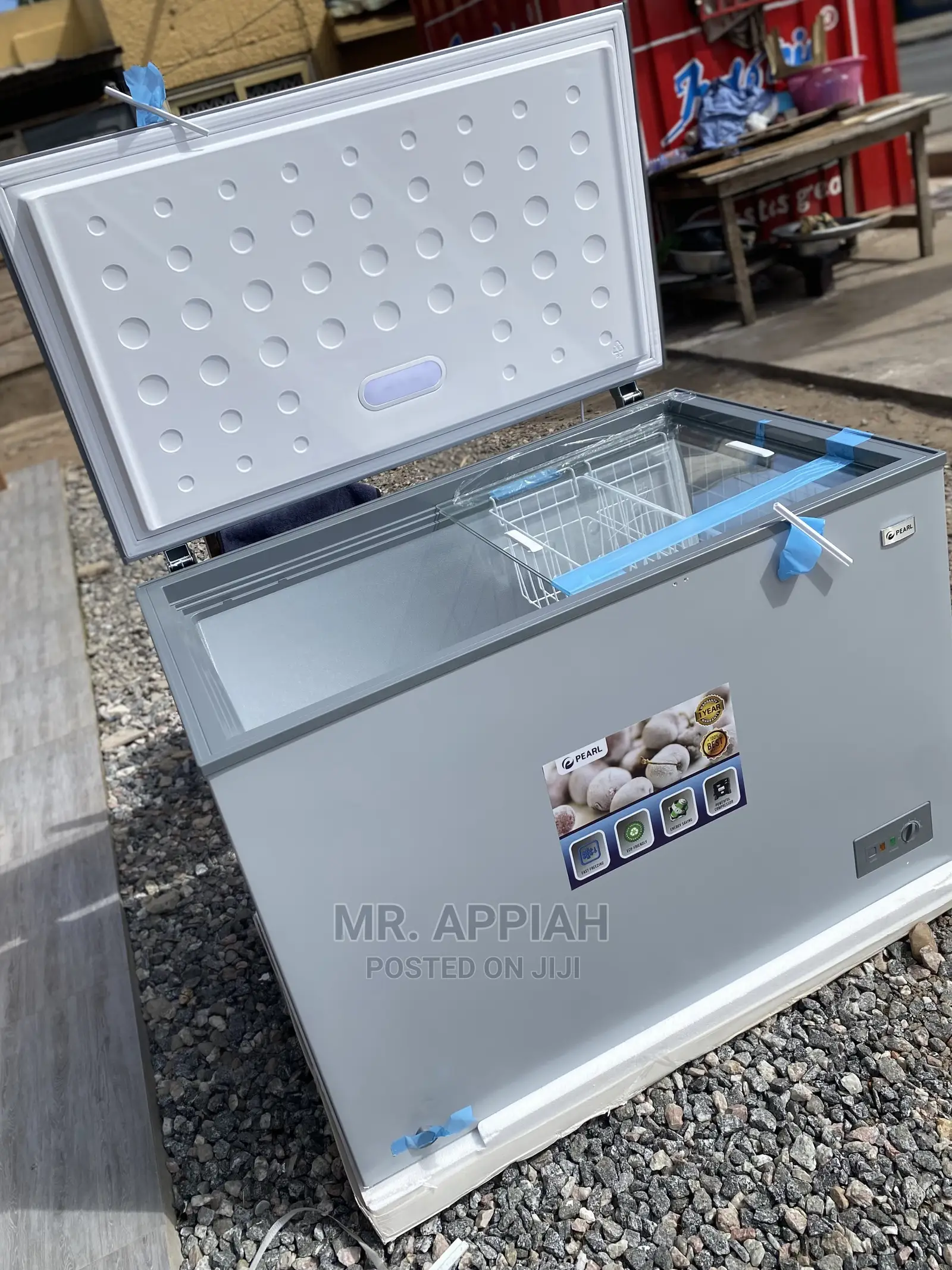 Low Energy Consumption Pearl(PCF-460) Single Door Freezer.