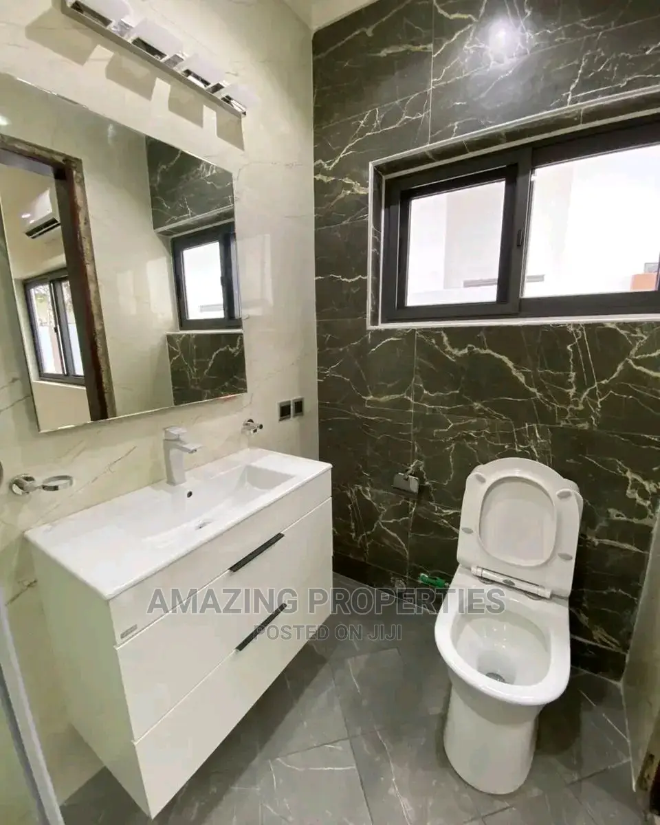 5bdrm House in East Legon for Rent