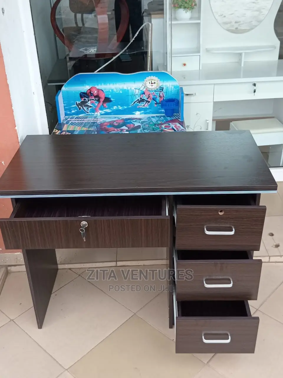 Office Table With 2 Lockers