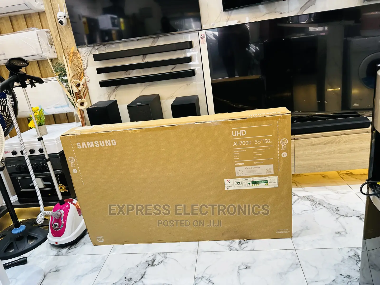 Crystal Display UHD Screen  Samsung 55au7000 Tv