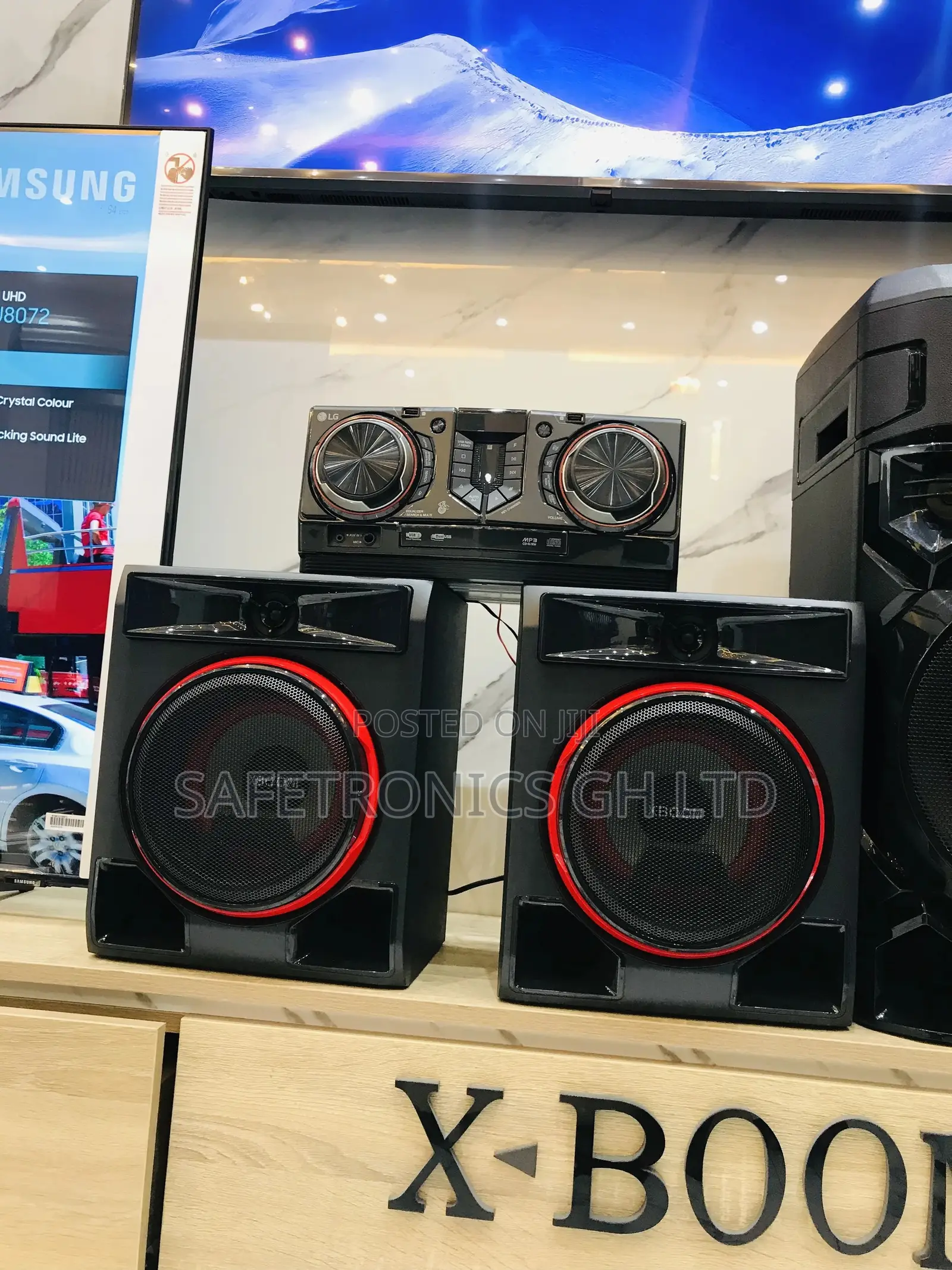 X-Boom Hifi LG Cl87 2350W
