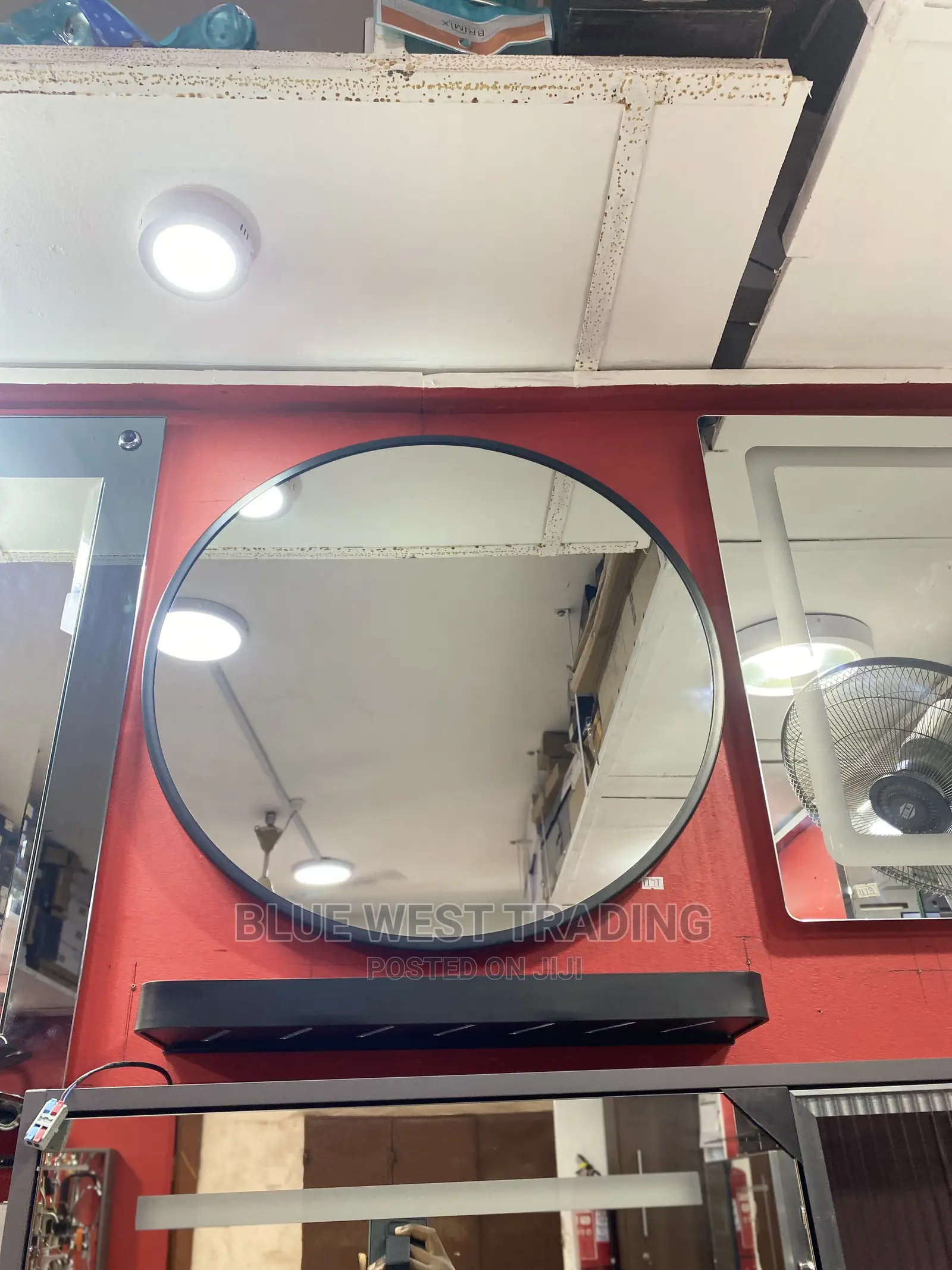 Plastic Edge Round Mirror - Stylish Mirror