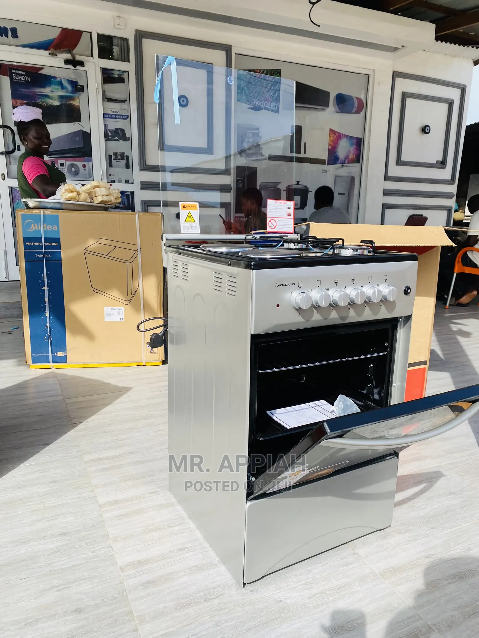 Authentic 50*50 2 Electric and 2 Gas Cooker With Grill ‍