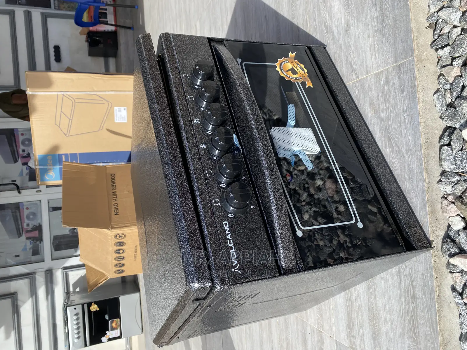 Quality Yet Affordable Volcano 4 Gas Burner,Oven and Grill.