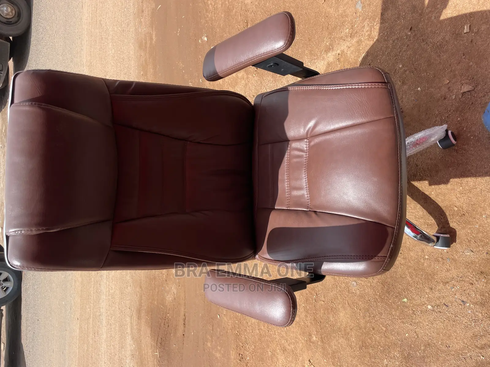 Executive Leather Office Chair (High Back)