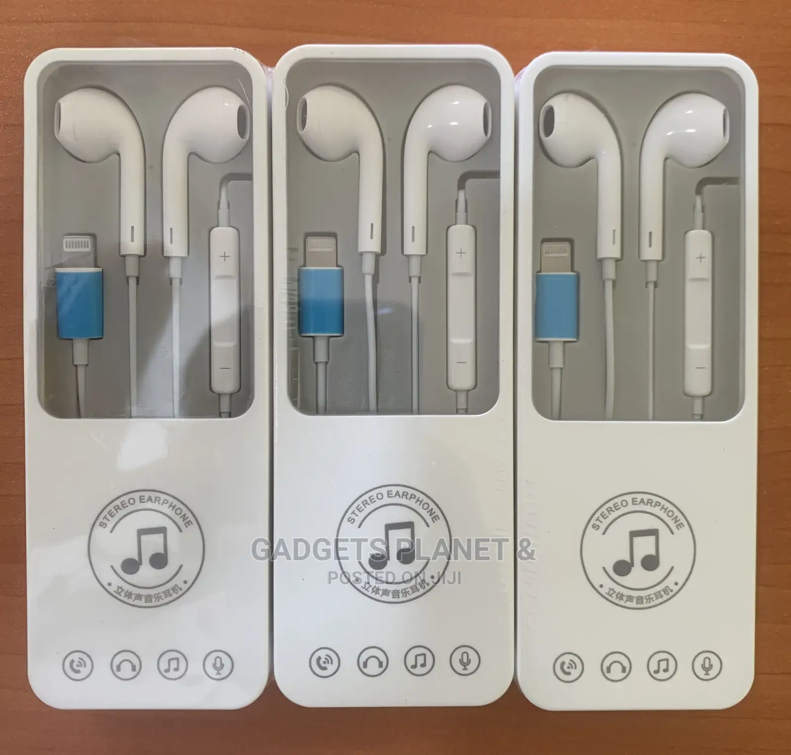 Apple Earpods With Bluetooth Lightening Connector Earphone