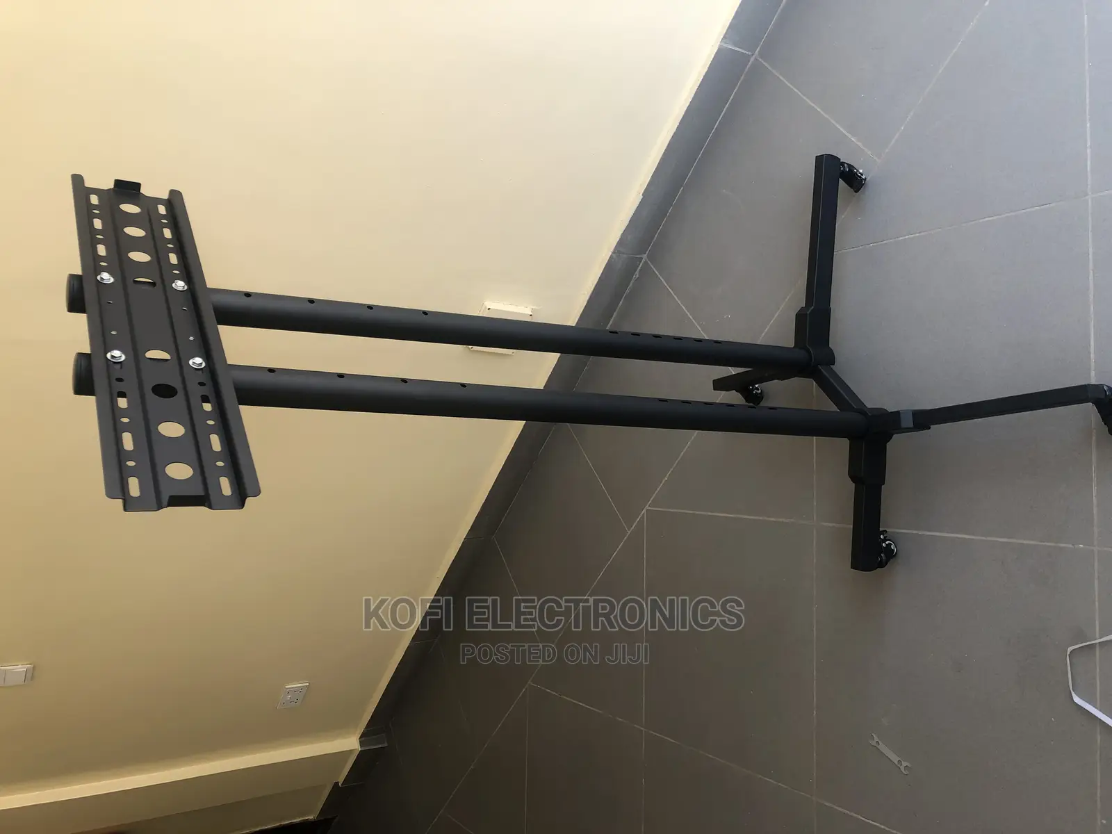 Mobile TV Stand With Mount(Equipped With 4 Brake Castors)