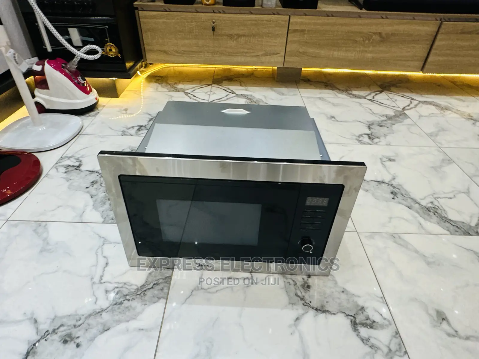 Fully Inbuilt Microwave Oven Grill Midea Grey Color AM925BVE