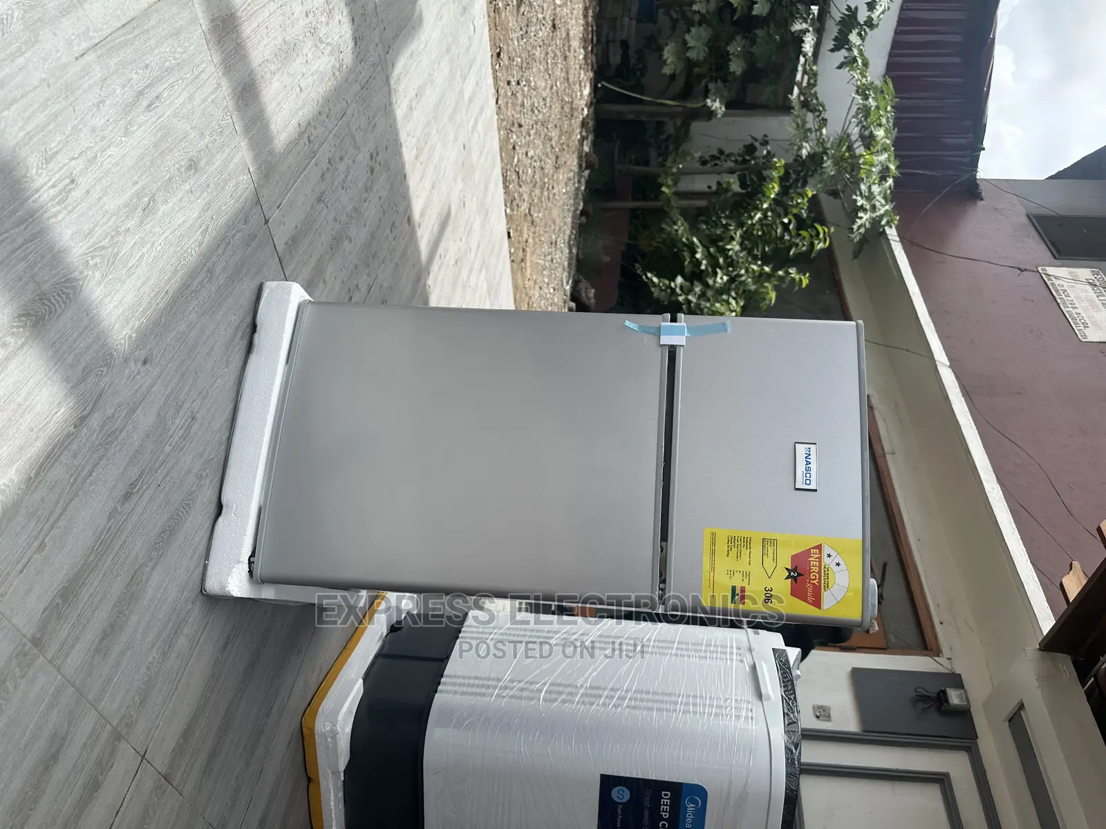Compact Sleek Grey Nasco Nasf2-10s Table Top Fridge