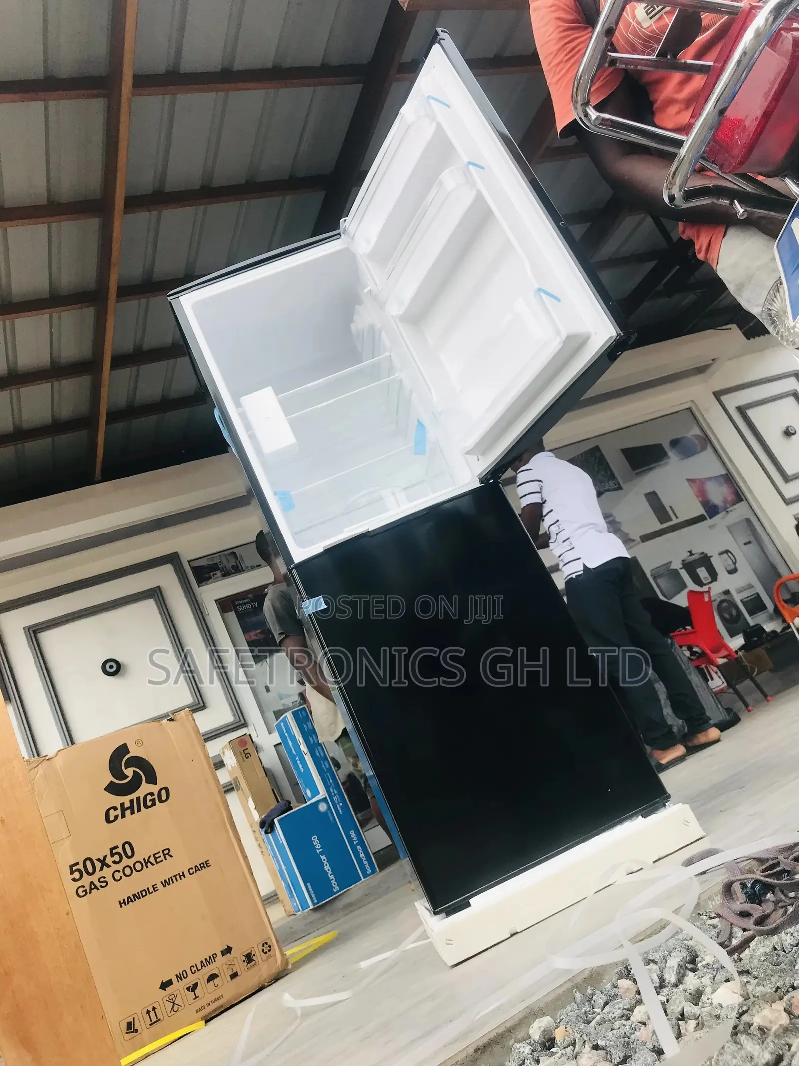 Durable and Affordable RF-200B Rainbows Bottomfreezer 140L