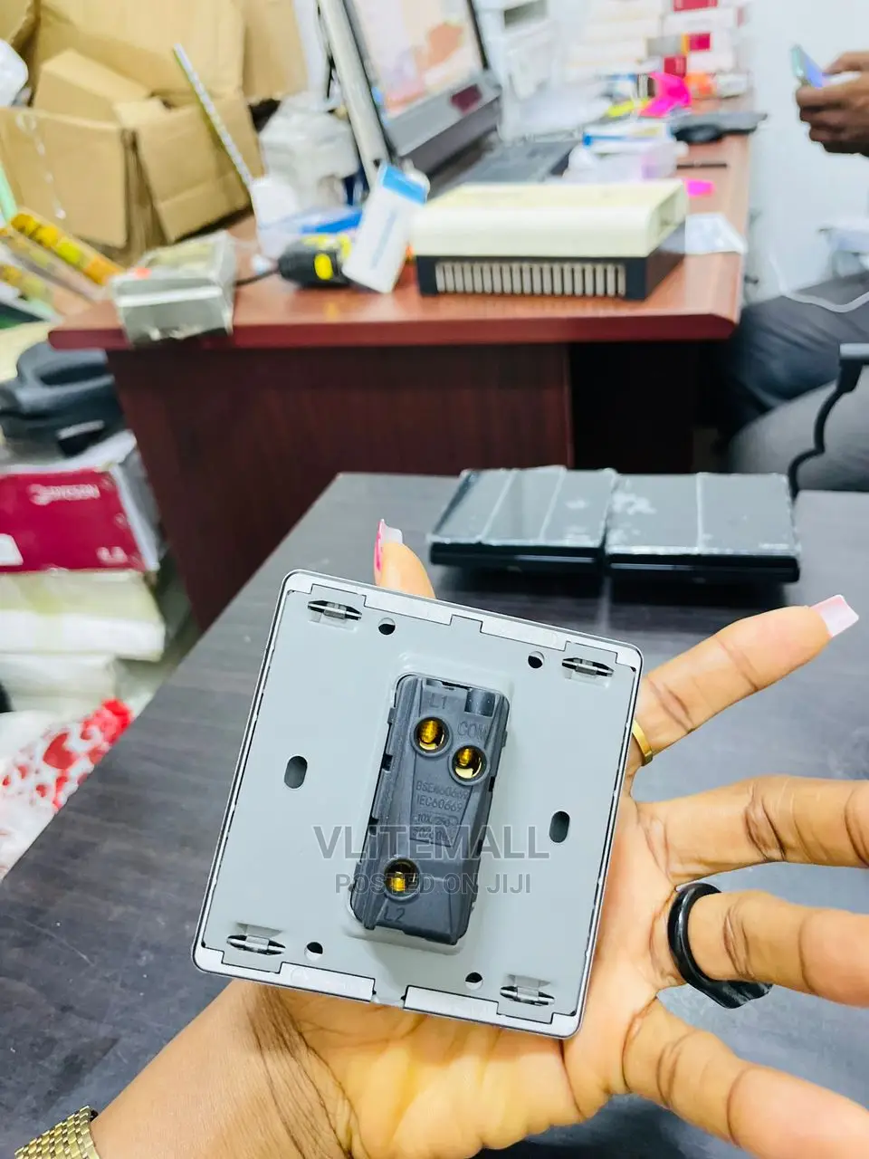 Sirode 1gang 2way Switch (Mirror Black)