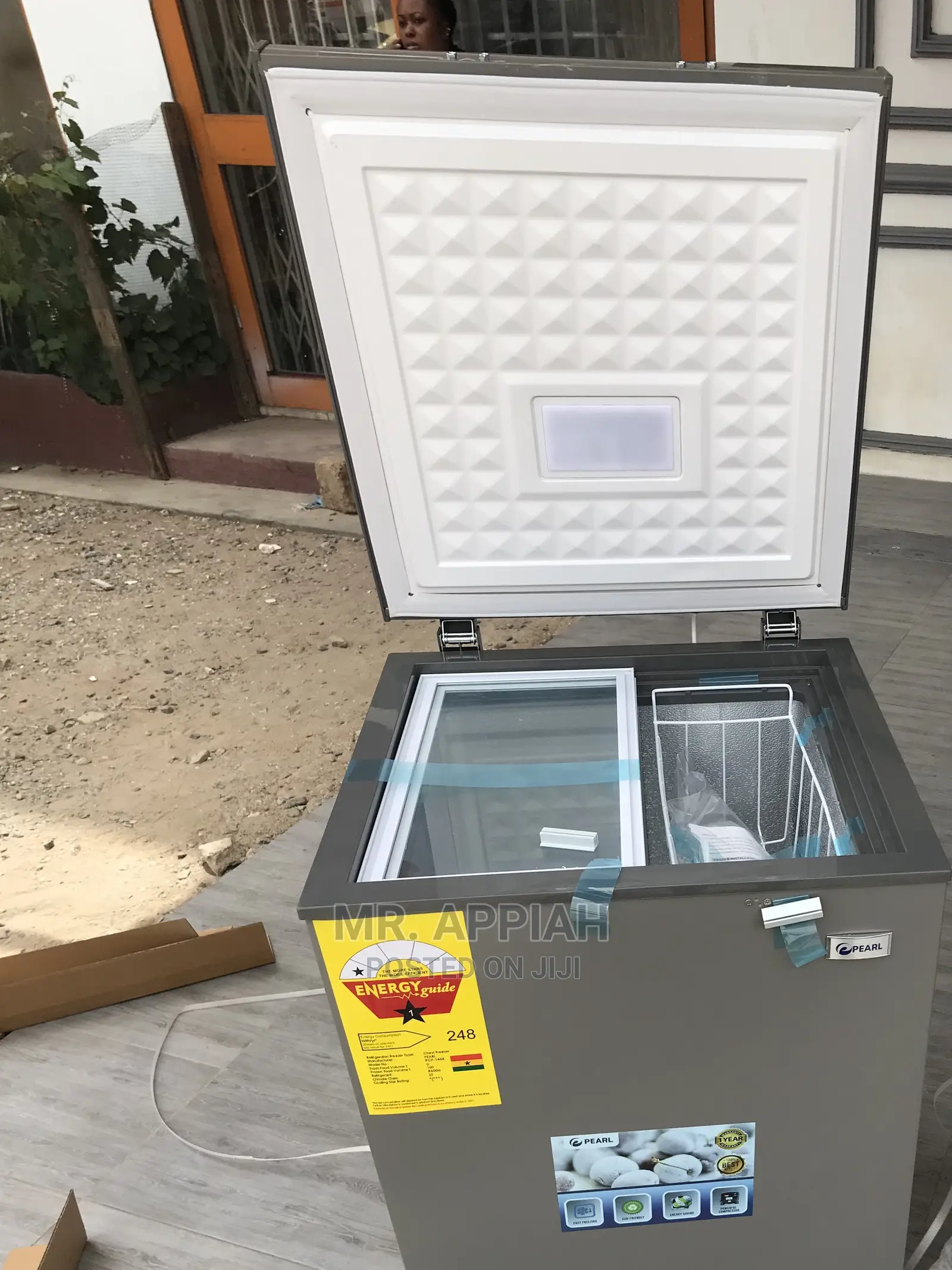 Durable and Affordable Pearl PCF-(100ltr)Chest Freezer.
