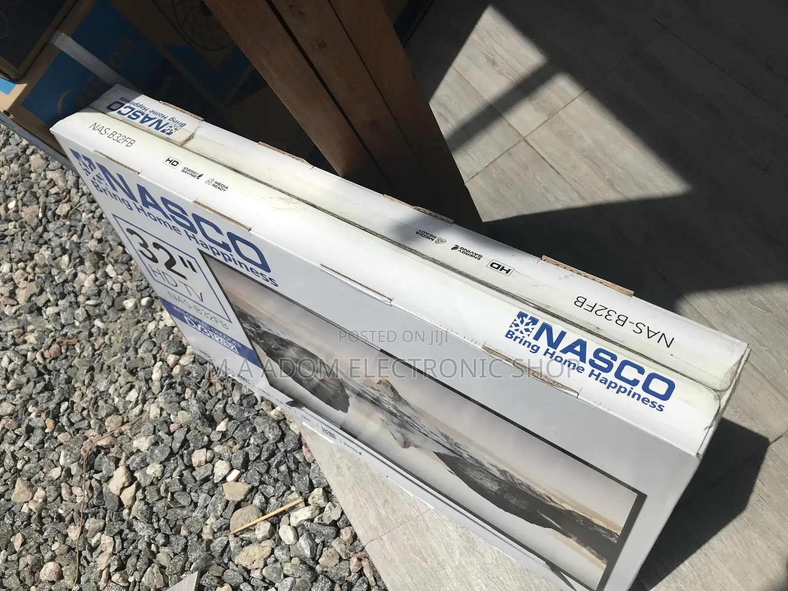 Powerful New Nasco NAS-B32FB Digital Satellite TV–32′′ Black