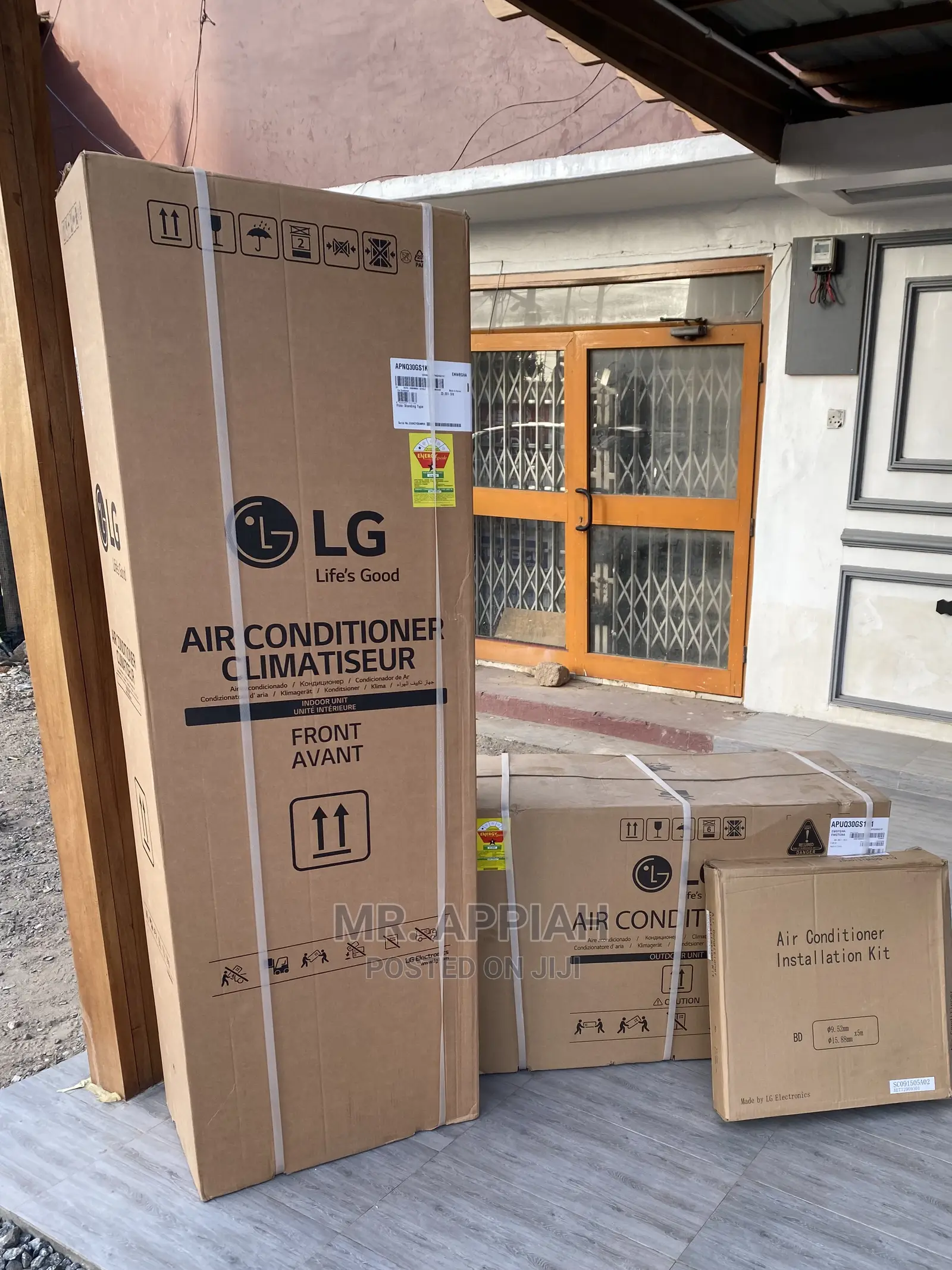 High Quality LG Inverter 3.0HP Standing Ac (Ap-Q30gs1k1)
