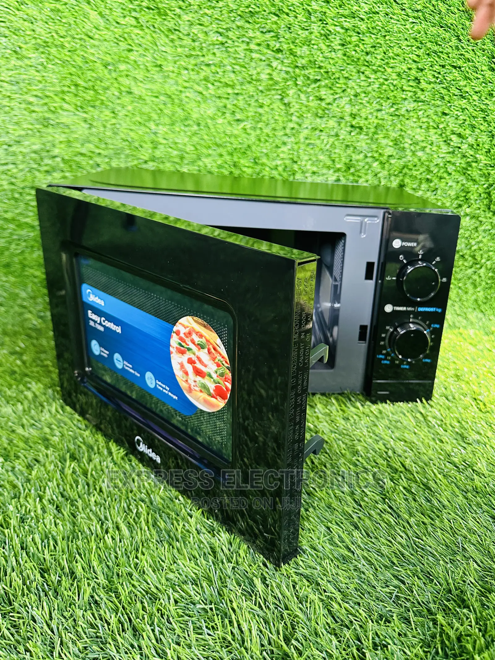 Auto Defrosting and Fast Heating Black Midea Microwave Oven