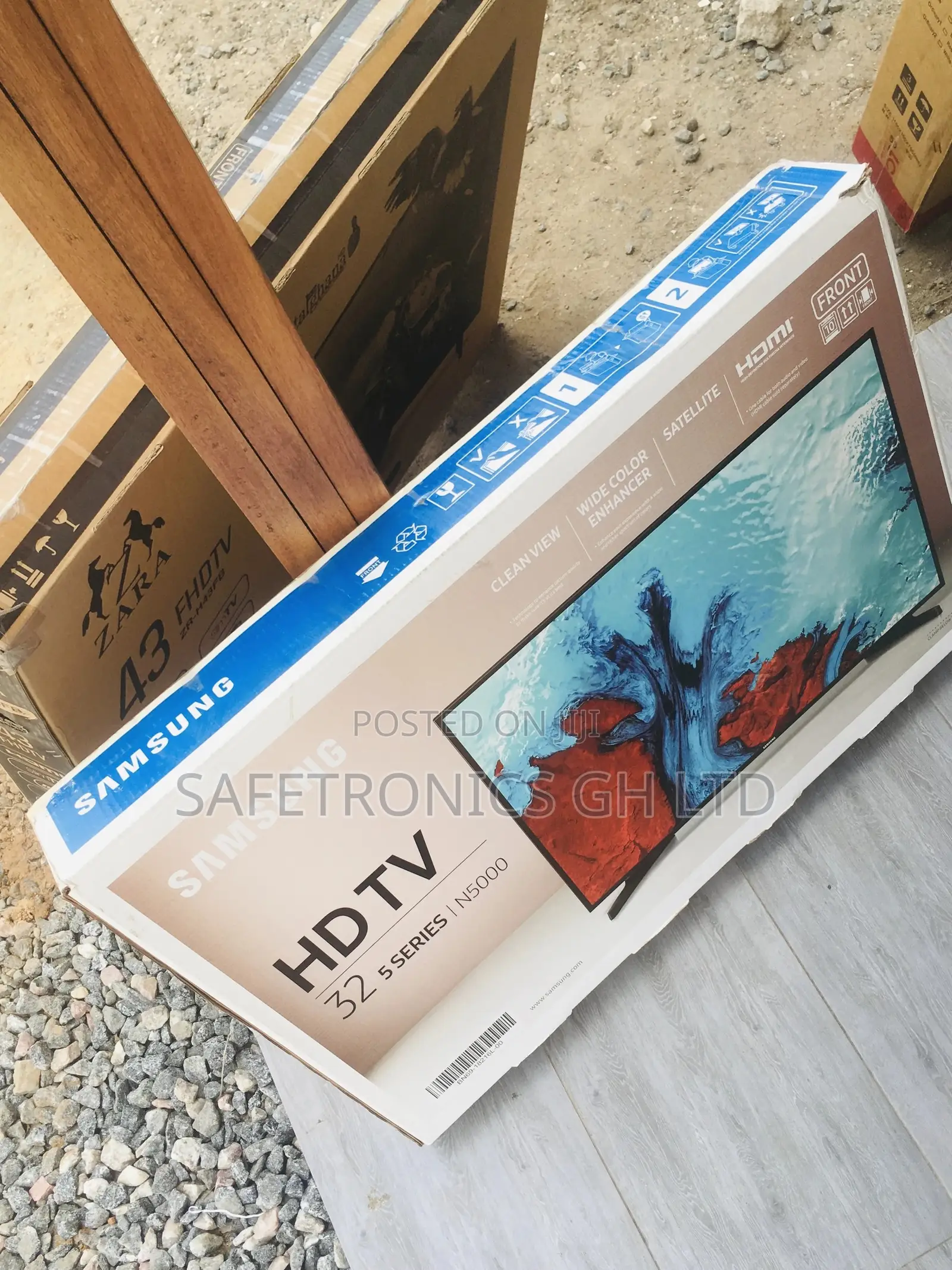Perfect Samsung Led Glossy 32 Inches Crystal