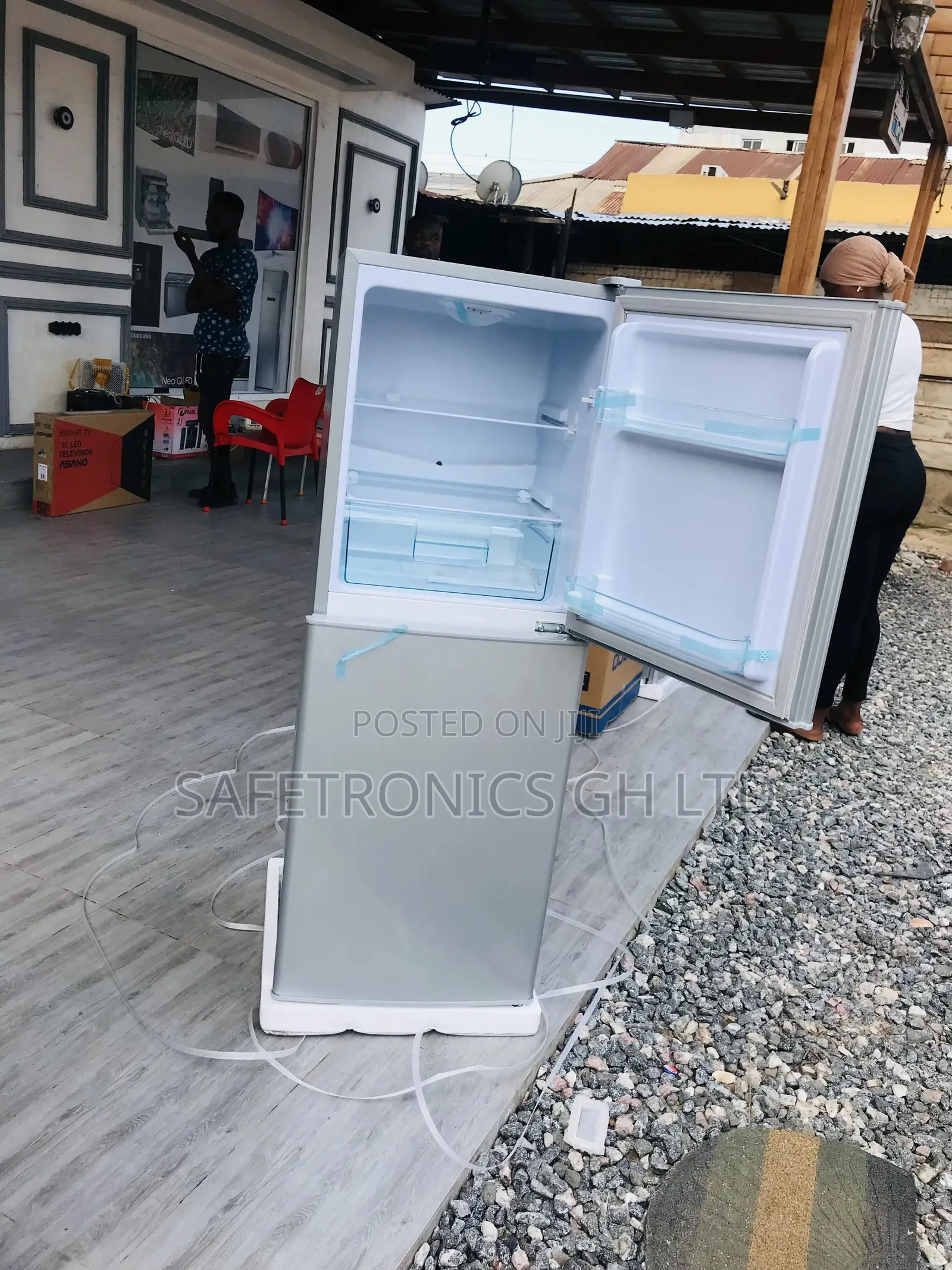 132liters Doubledoor Bottomfreezer Nascod2-18fl Fridge 