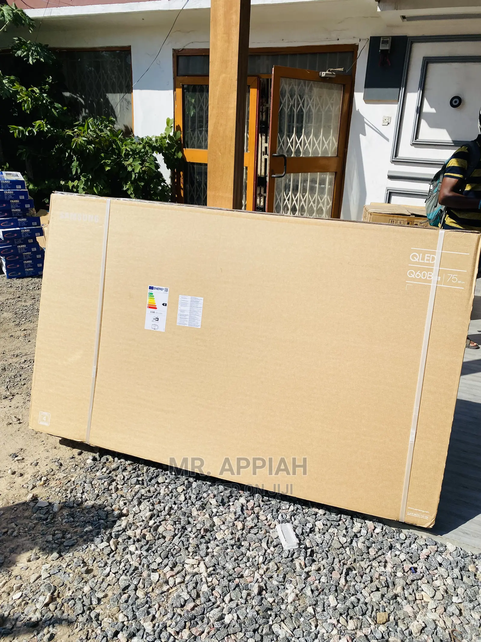 Newly in Stock 75” Samsung Smart QLED Tv With Alexa Built In