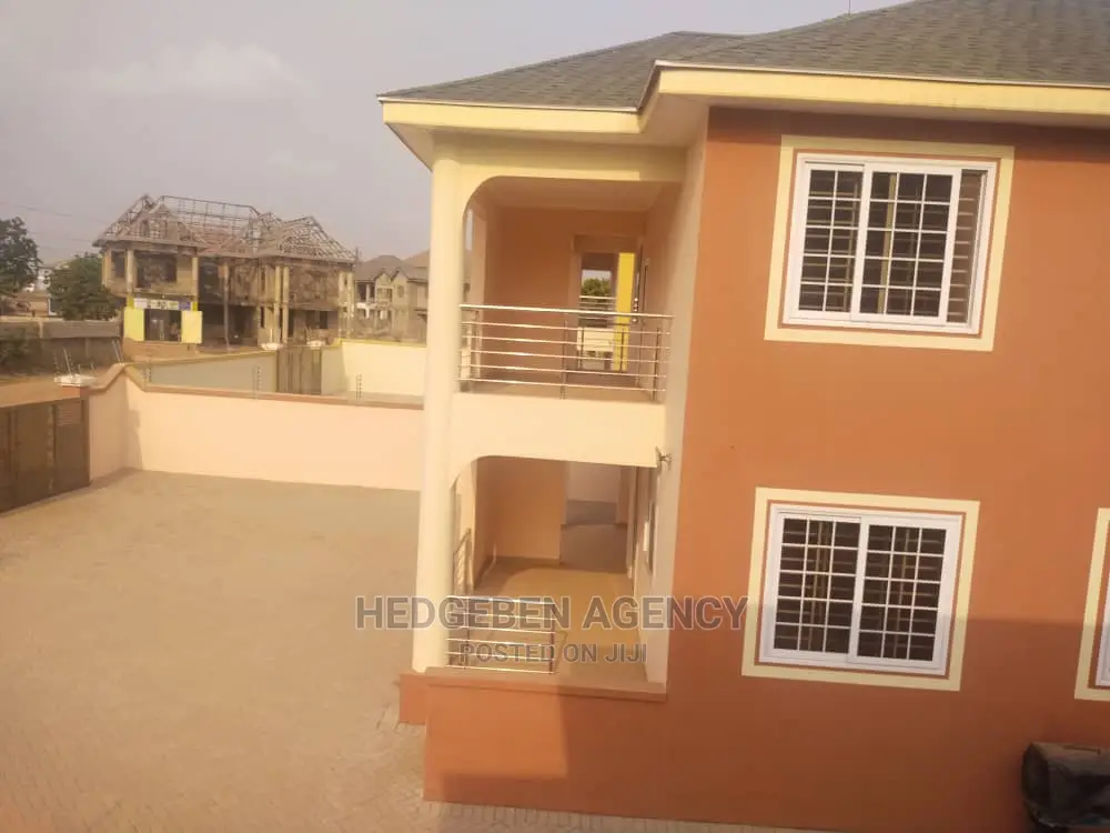 3bdrm Duplex in Adenta for rent