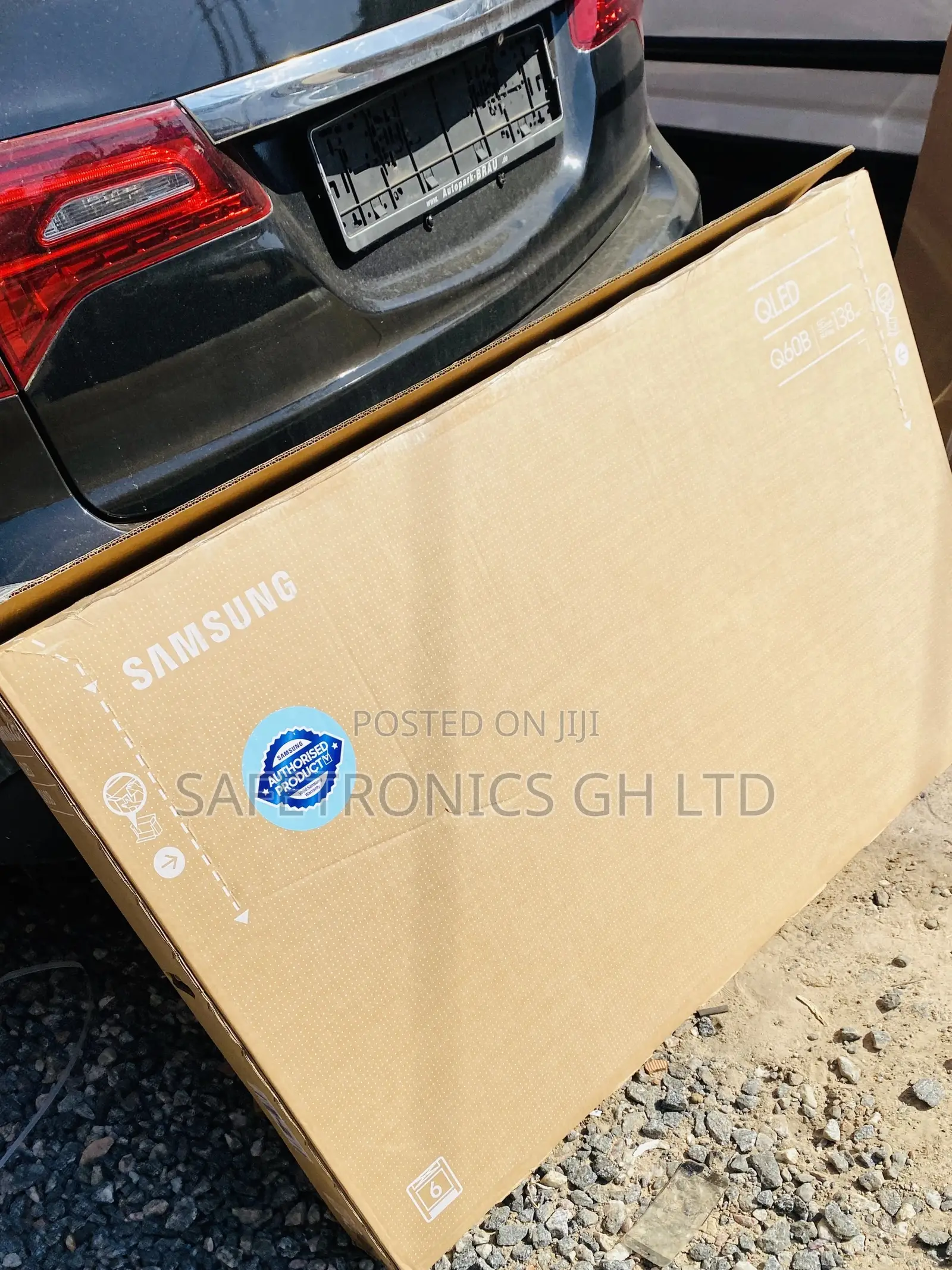 Neat and Best 55 Inches Samsung QLED Q60B 