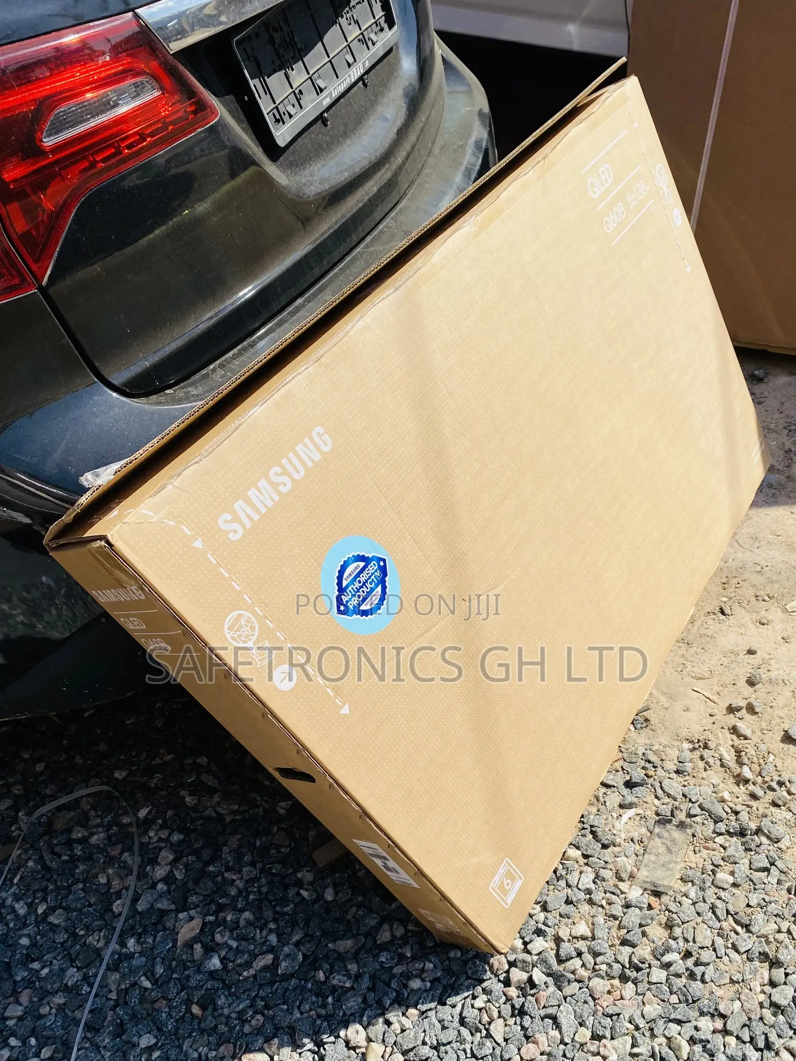 Neat and Best 55 Inches Samsung QLED Q60B 