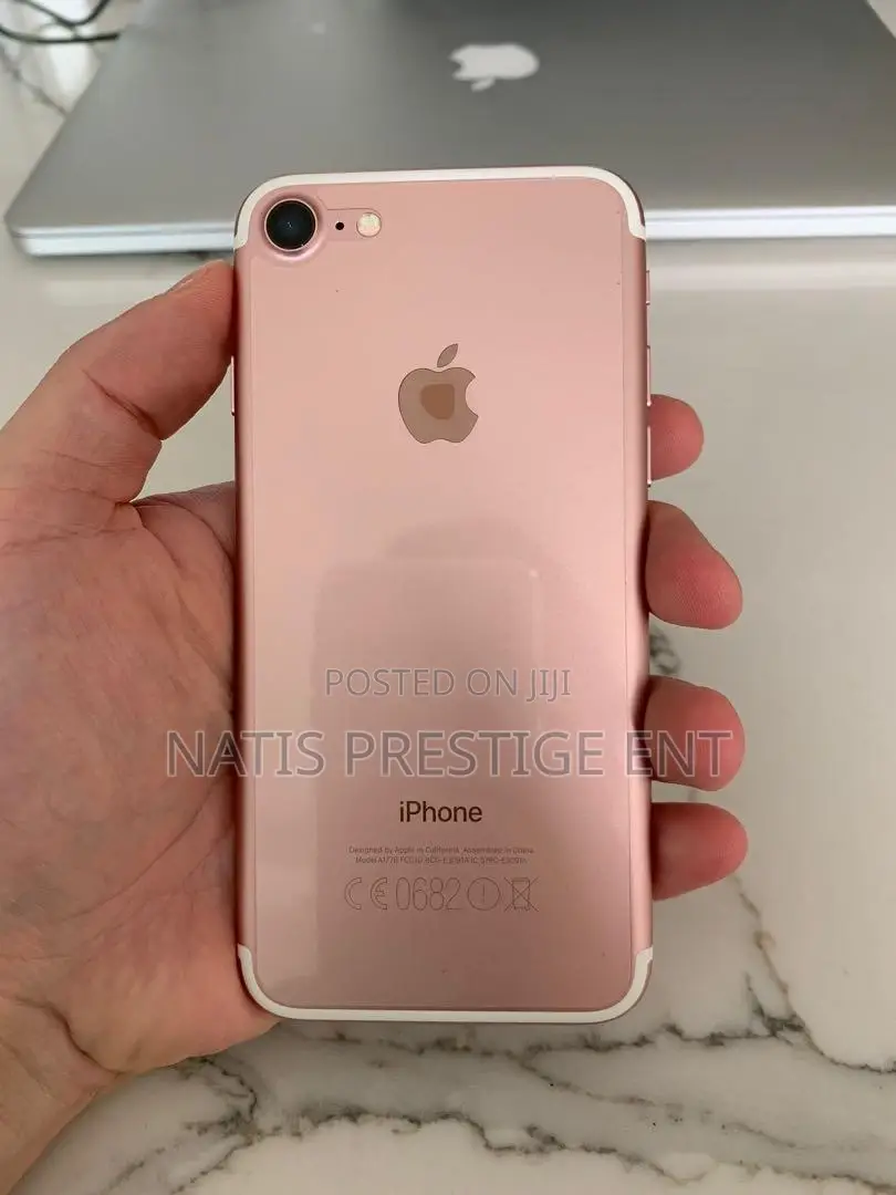 New Apple iPhone 7 128 GB Gold