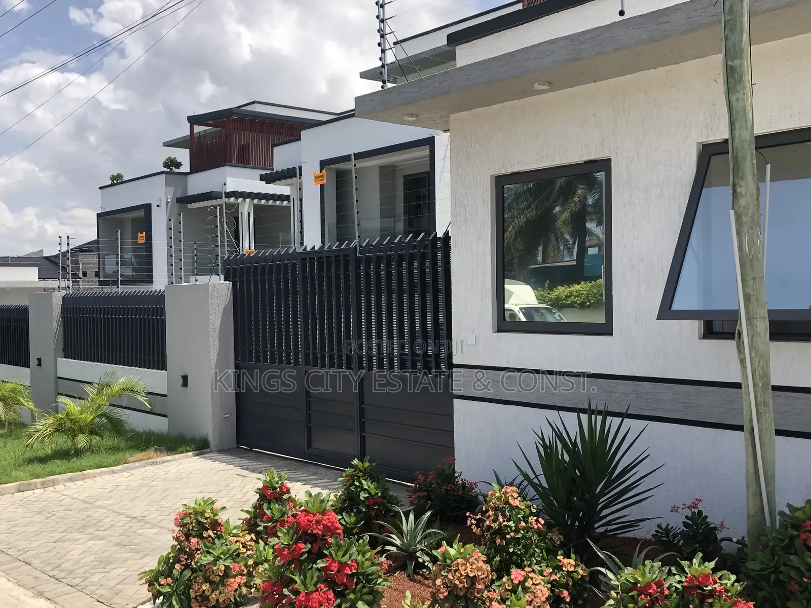 5bdrm House in Multi-Choice, Abelemkpe for sale
