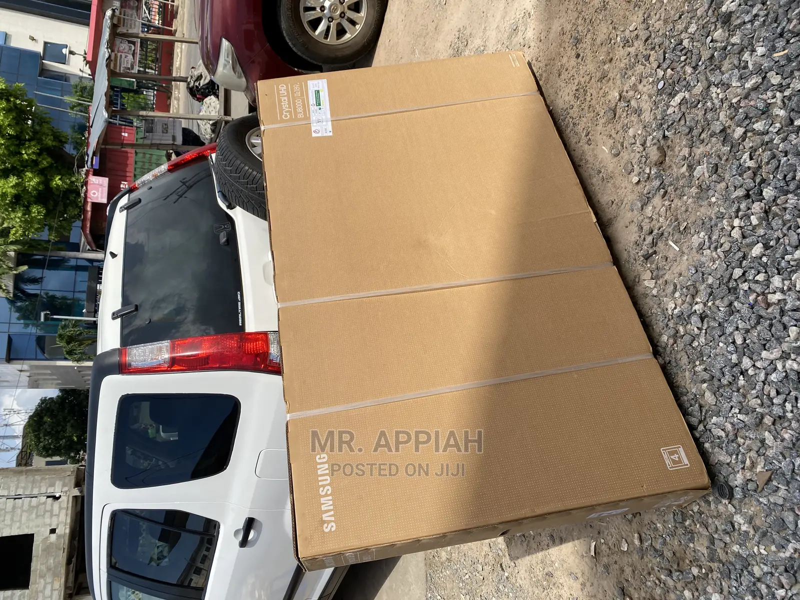 Fresh in Box Samsung(75BU8100)75” Crystal Clear Tv 