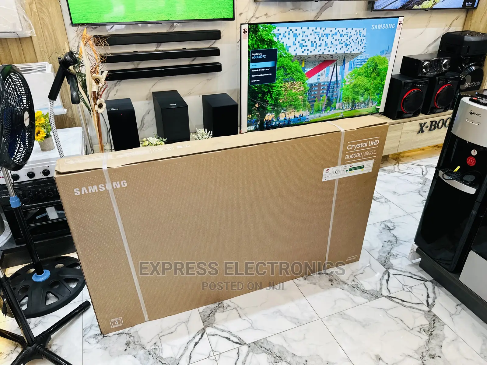 High Quality Contrast (2022) Samsung UHD Screen 65”Bu8072