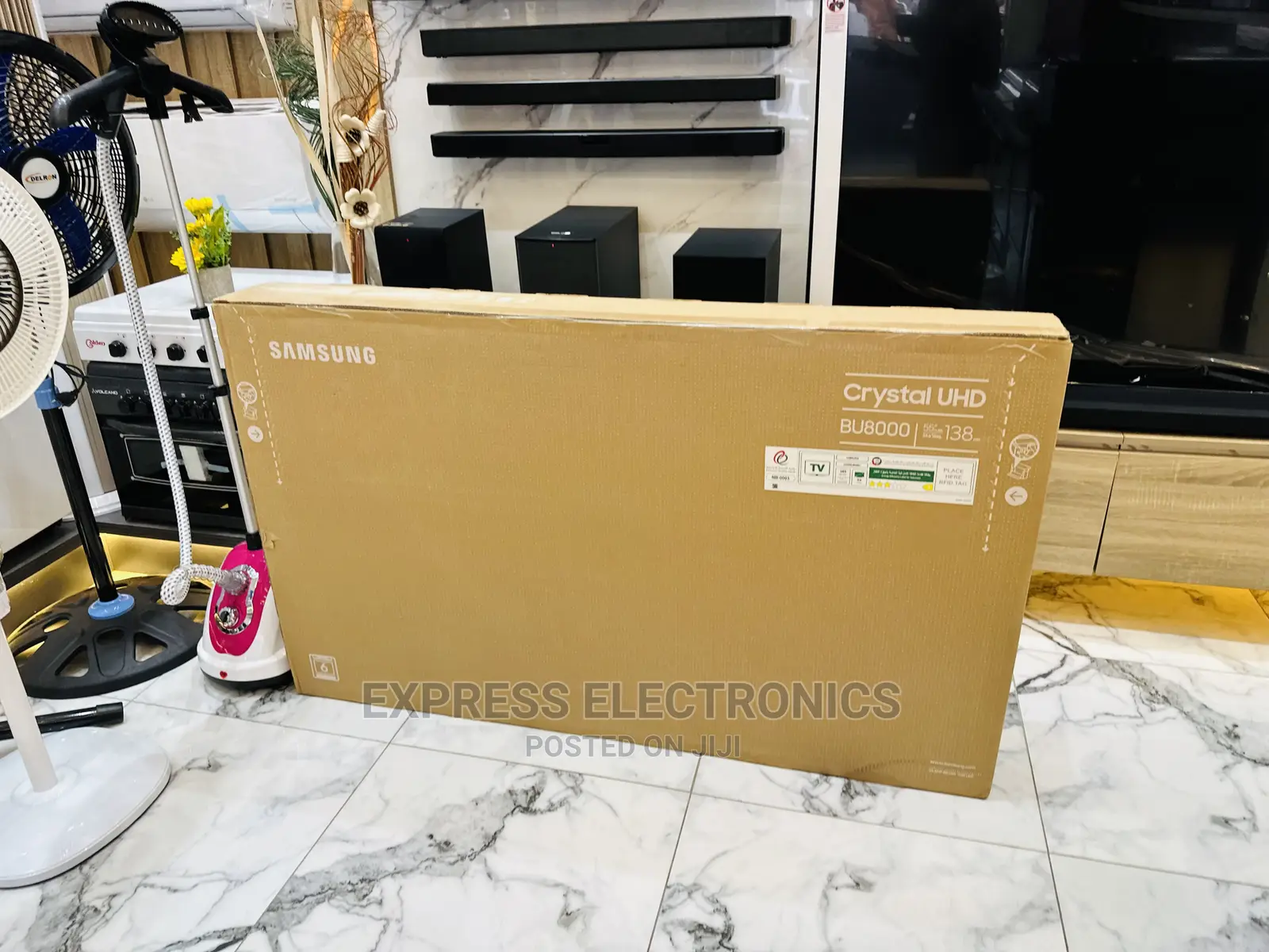 True Cinema  Experience UHD Samsung Smart Series 8 55”