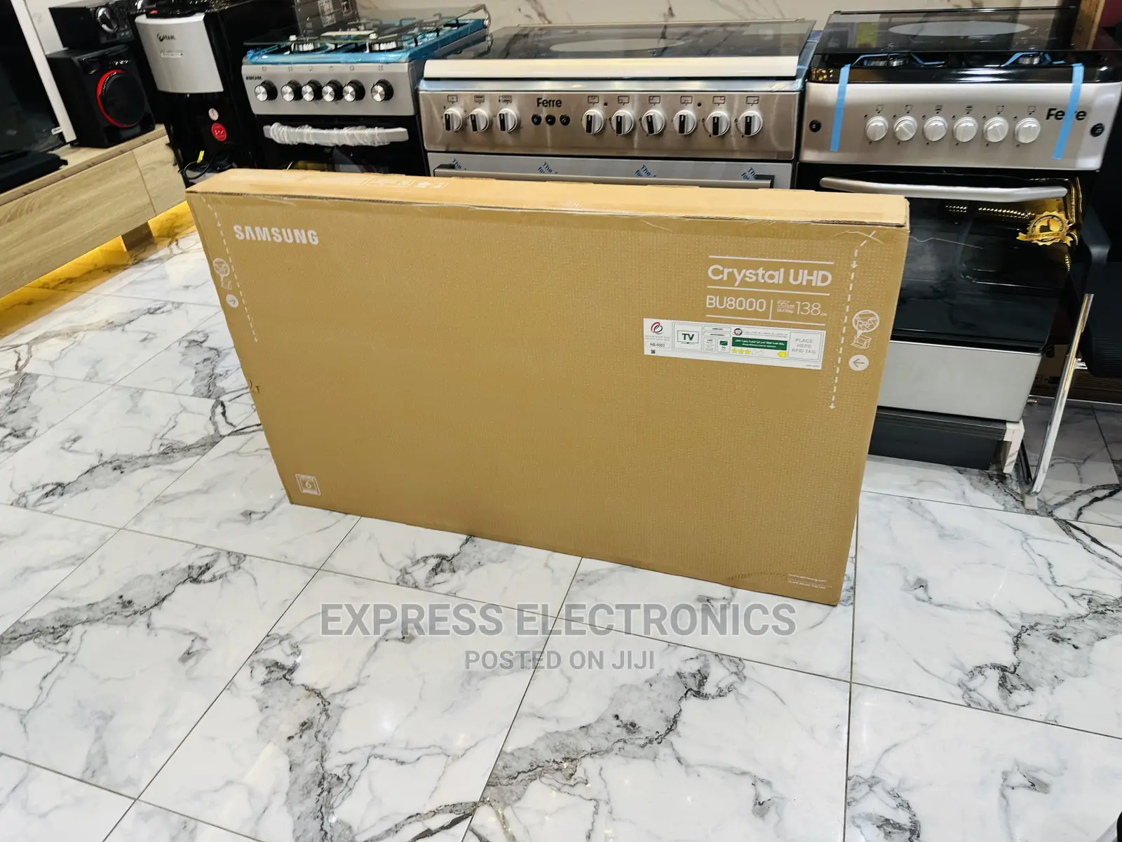 True Cinema  Experience UHD Samsung Smart Series 8 55”