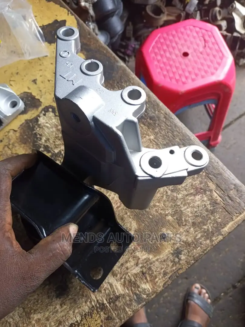 Nissan Qashqai Engine Seat 2016