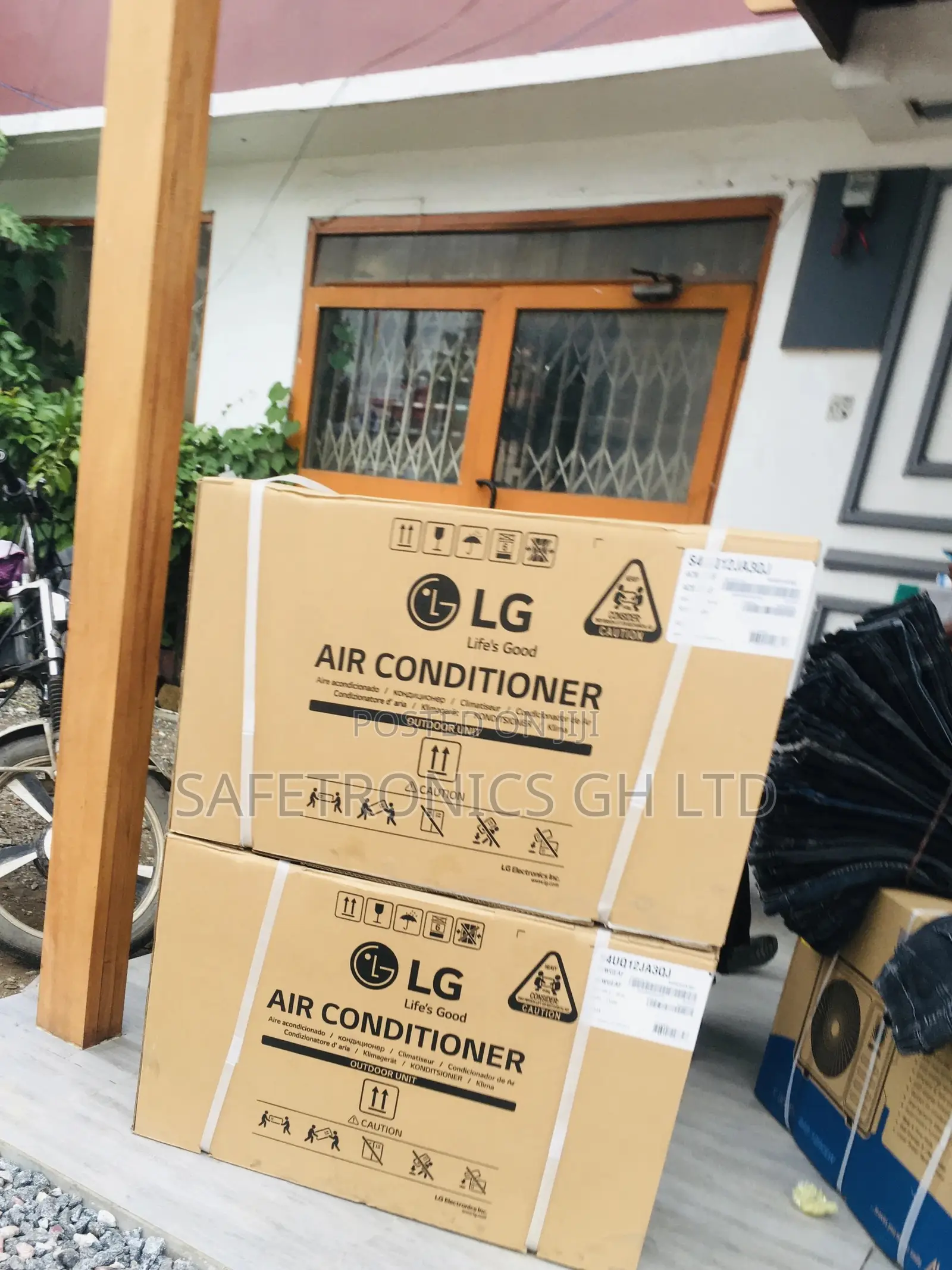 LG 1.5hp Available Split Dual Inverter Airconditioner 