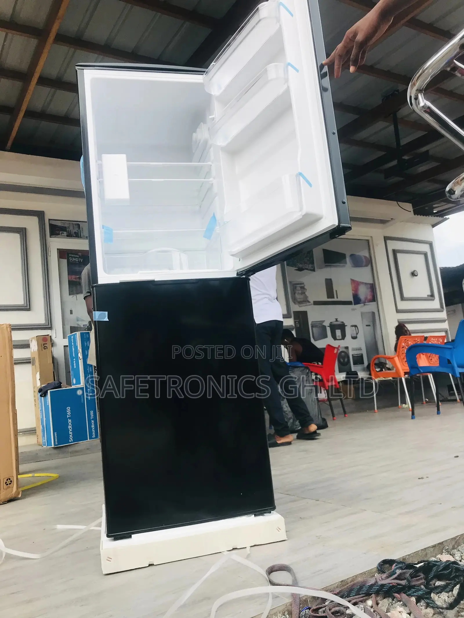 Available New RF-200B Doubledoor Rainbow Bottomfreezer Fridg