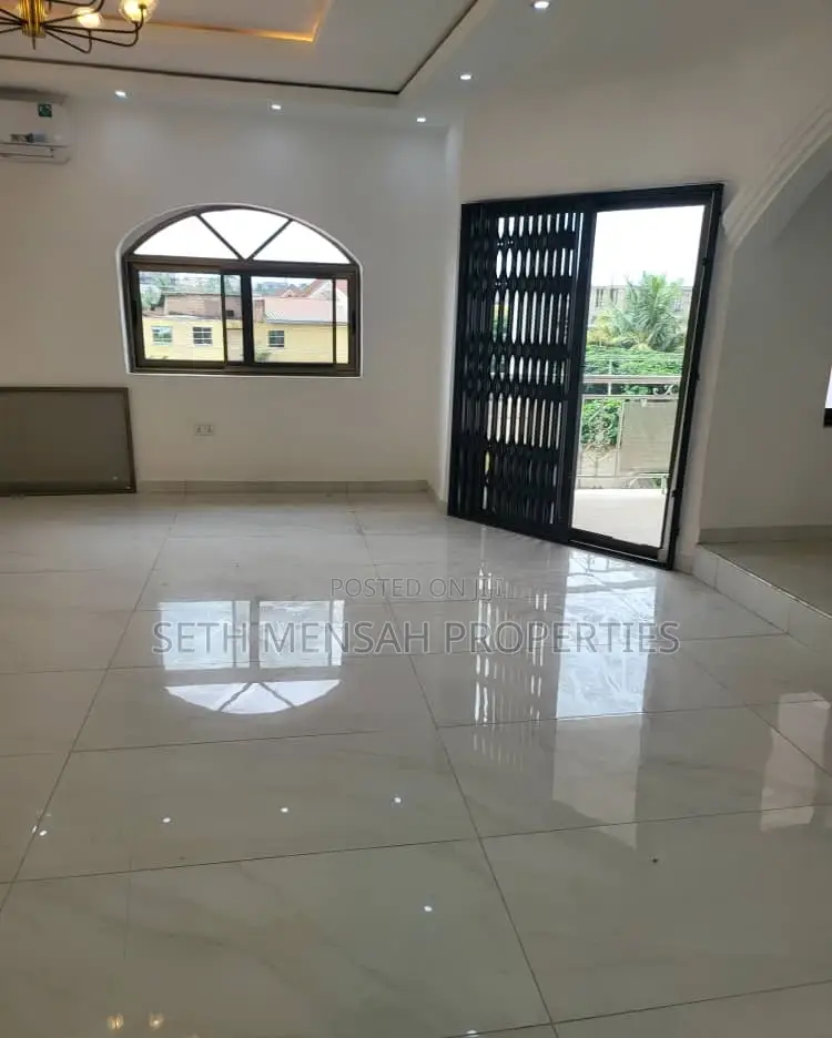 3bdrm Apartment in East Legon for rent