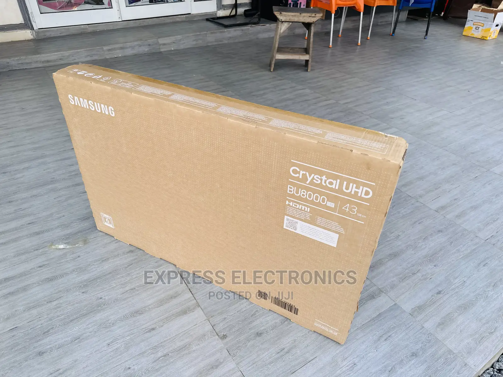 Cute  Bu8082 43”Smart Samsung UHD Screen Tv