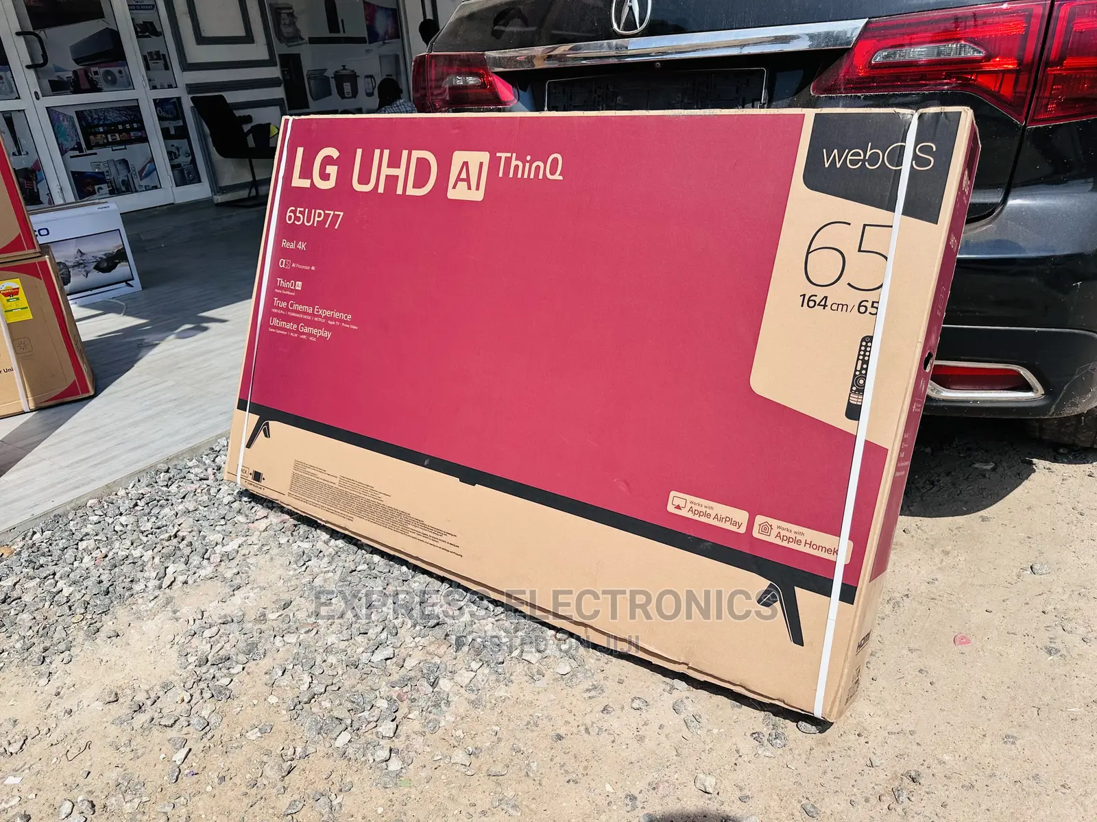 LG UHD Smart 65”Up77 