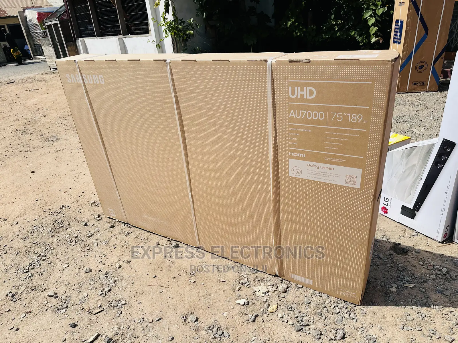 Crystal Sleek Samsung UHD Screen 75”Au7000 Tv