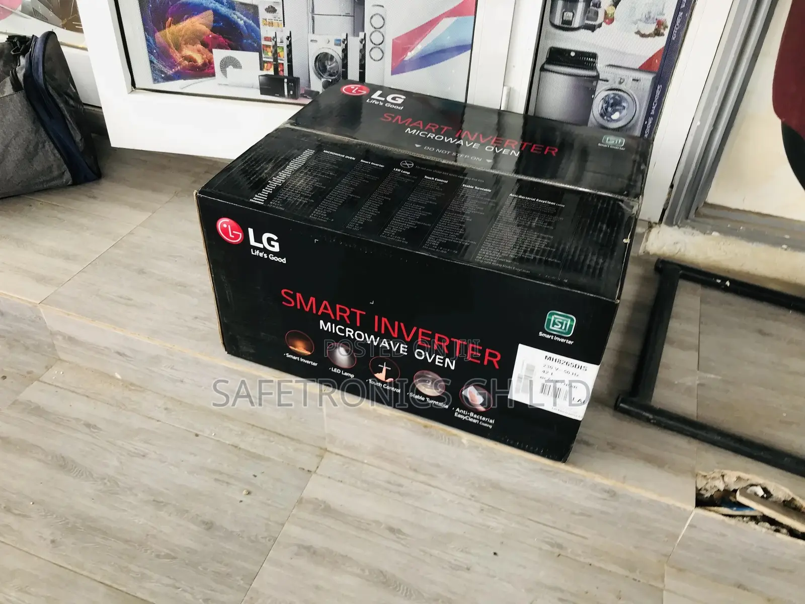 New Microwave LG Countertop MH8265DIS Inverter 