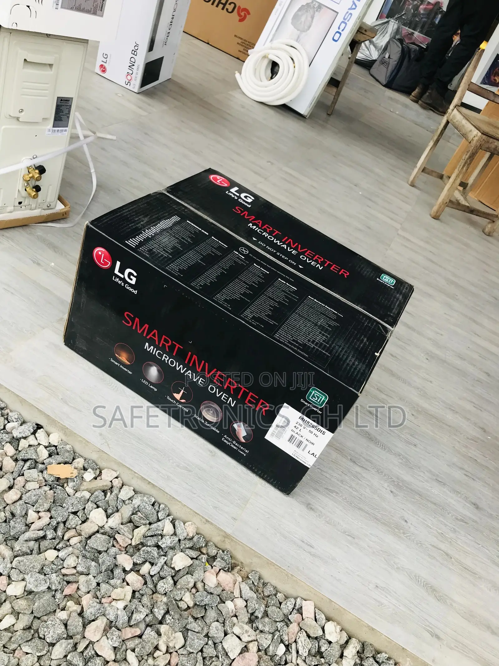 LG Microwave Countertop MH8265DIS Inverter 