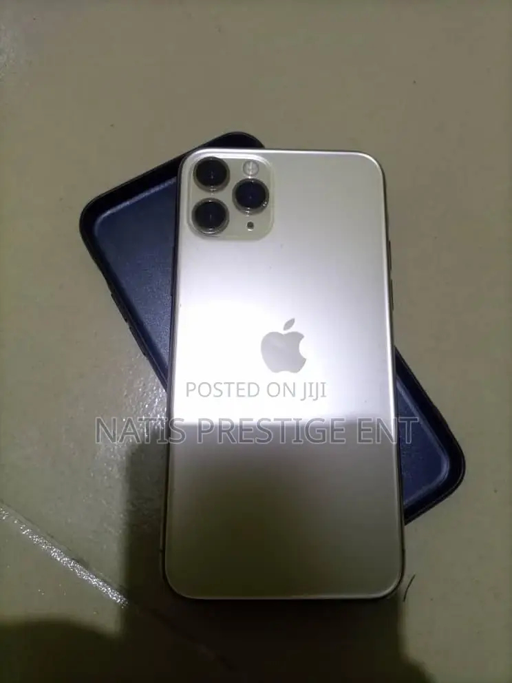 New Apple iPhone 11 Pro Max 256 GB Silver