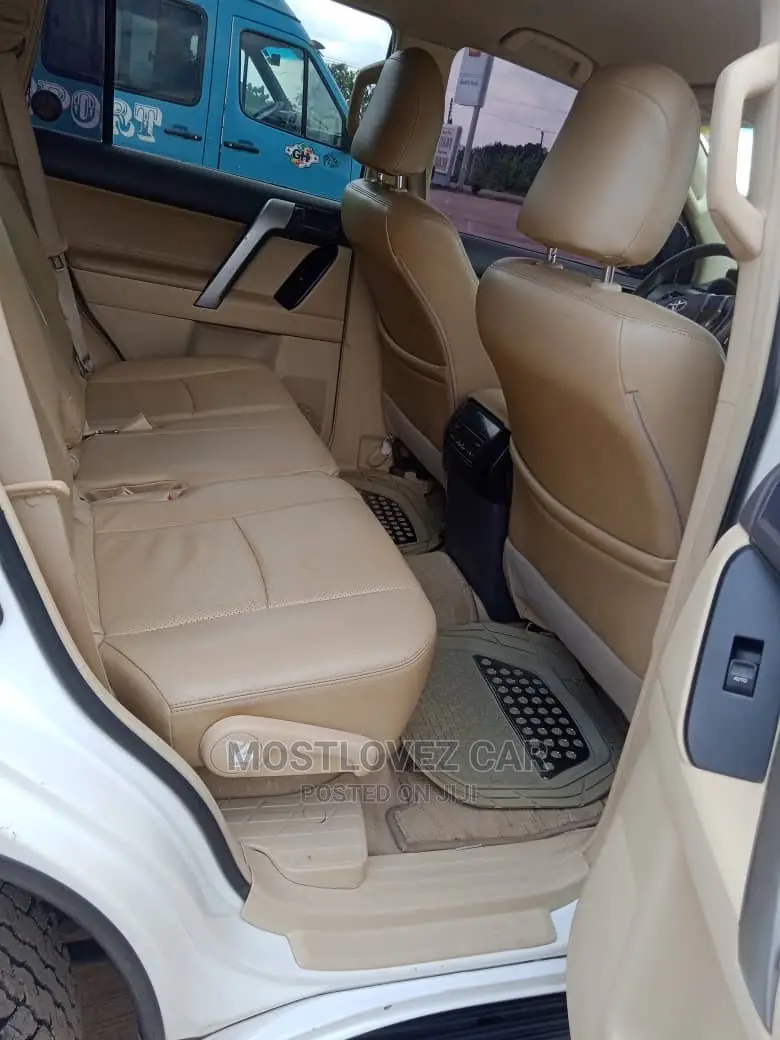 Car Rentals Service in Ghana . Hire a Car . Hire a Prado.